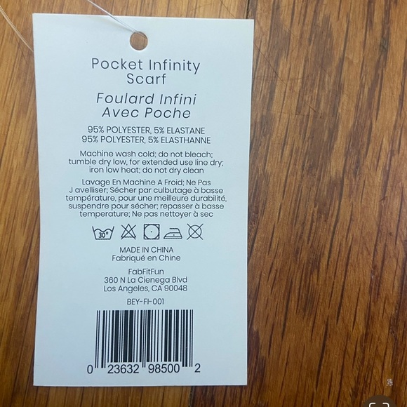 NWT Beyond Yoga Black Infinity Scarf. - Picture 2 of 5